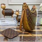 Louis Vuitton Loop Hobo M46311 Brown